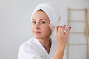 محصولات مناسب برای مراقبت از پوست و جلوگیری از پیری